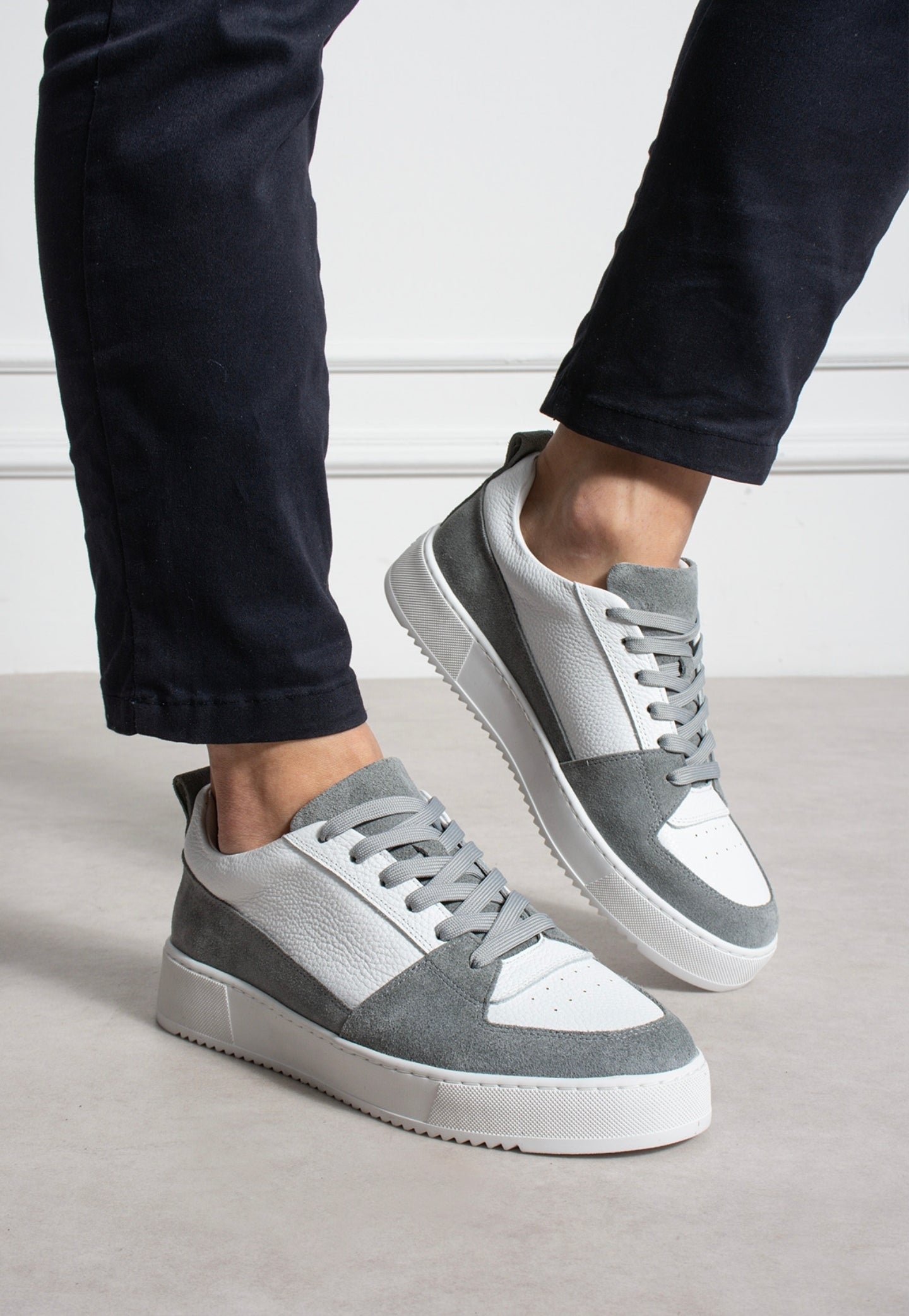 Enesis White-Gray