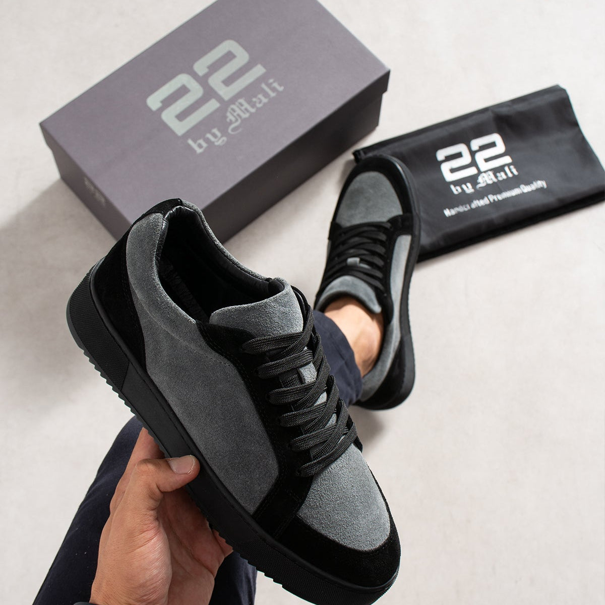 Giovanni Black-Gray