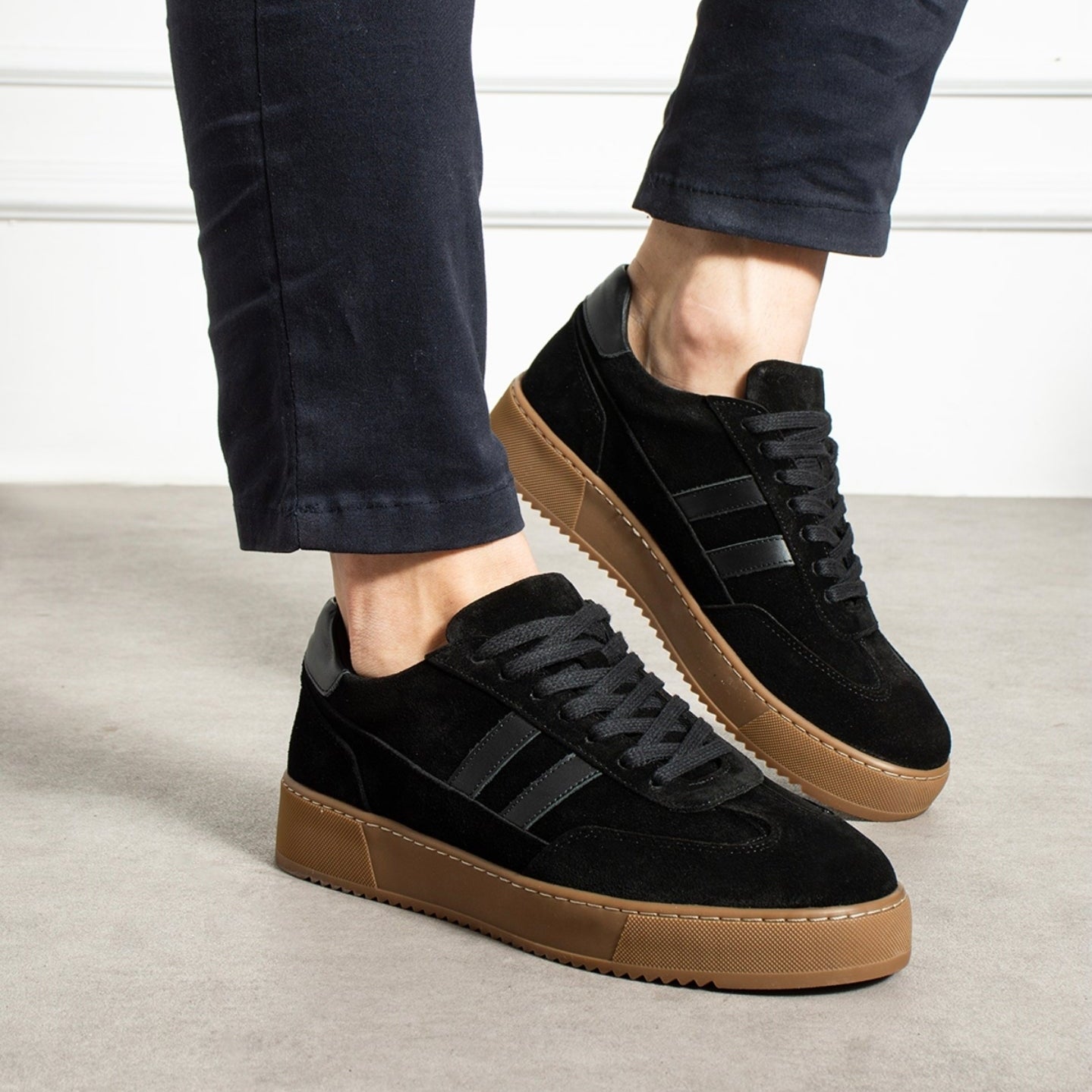 Axis Black
