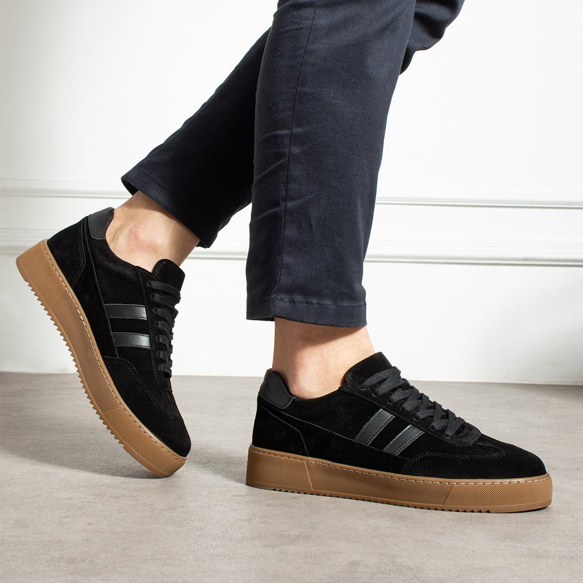 Axis Black