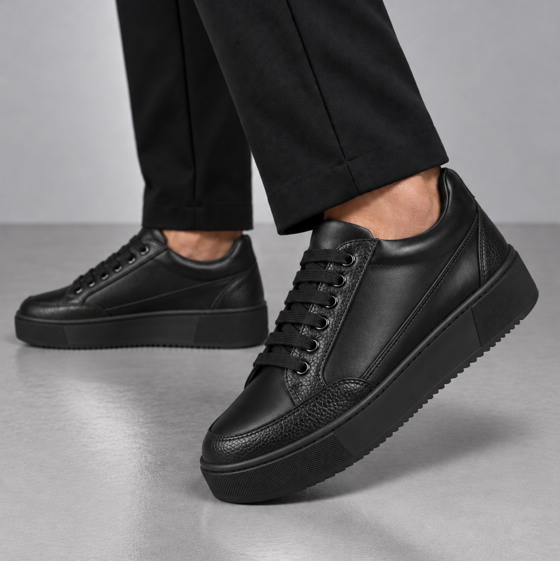 Ryan - Allblack