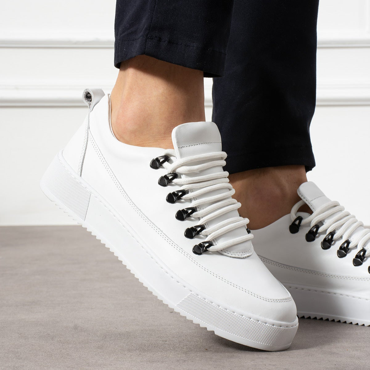 Malibu - White