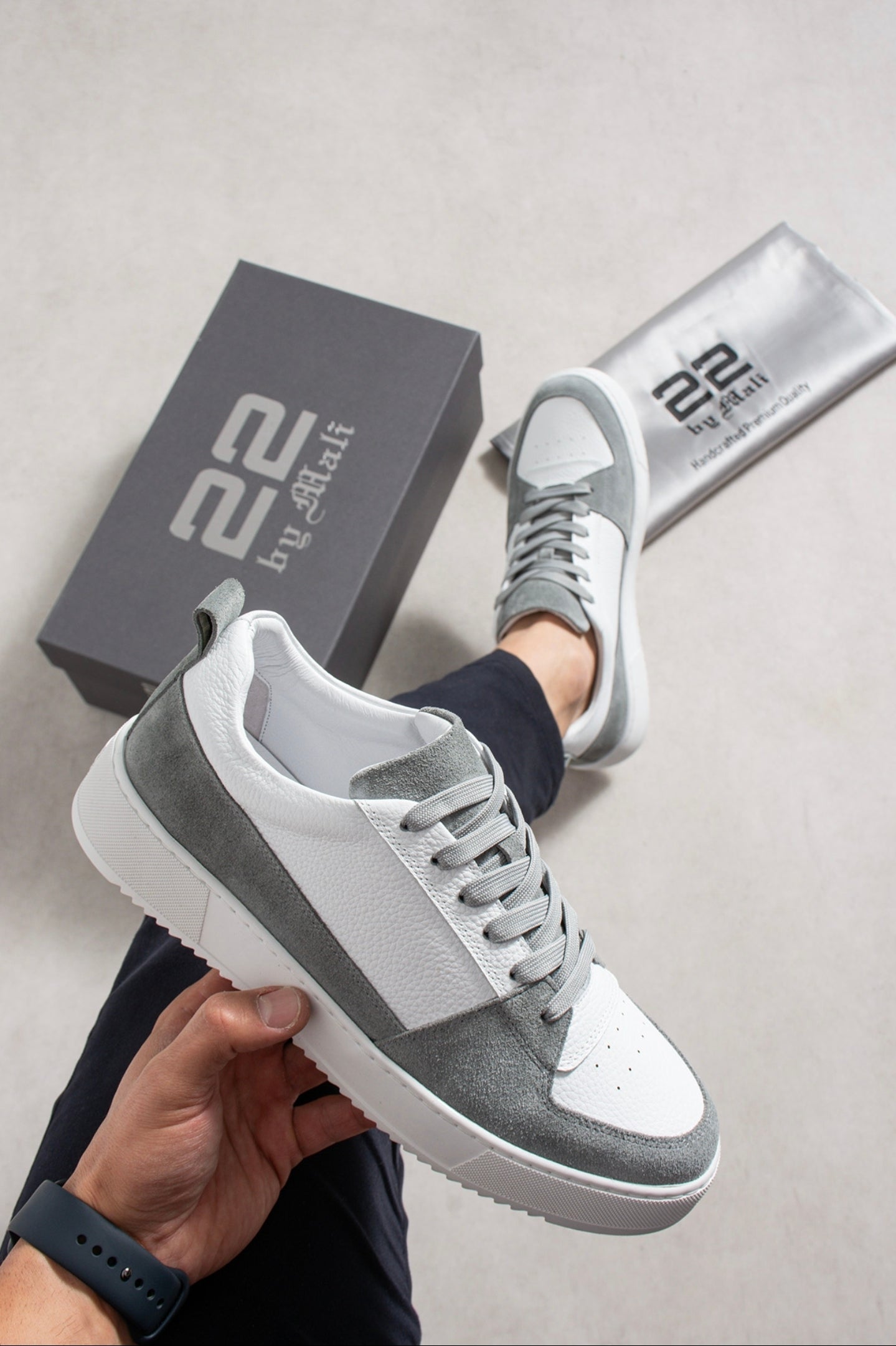 Enesis White-Gray