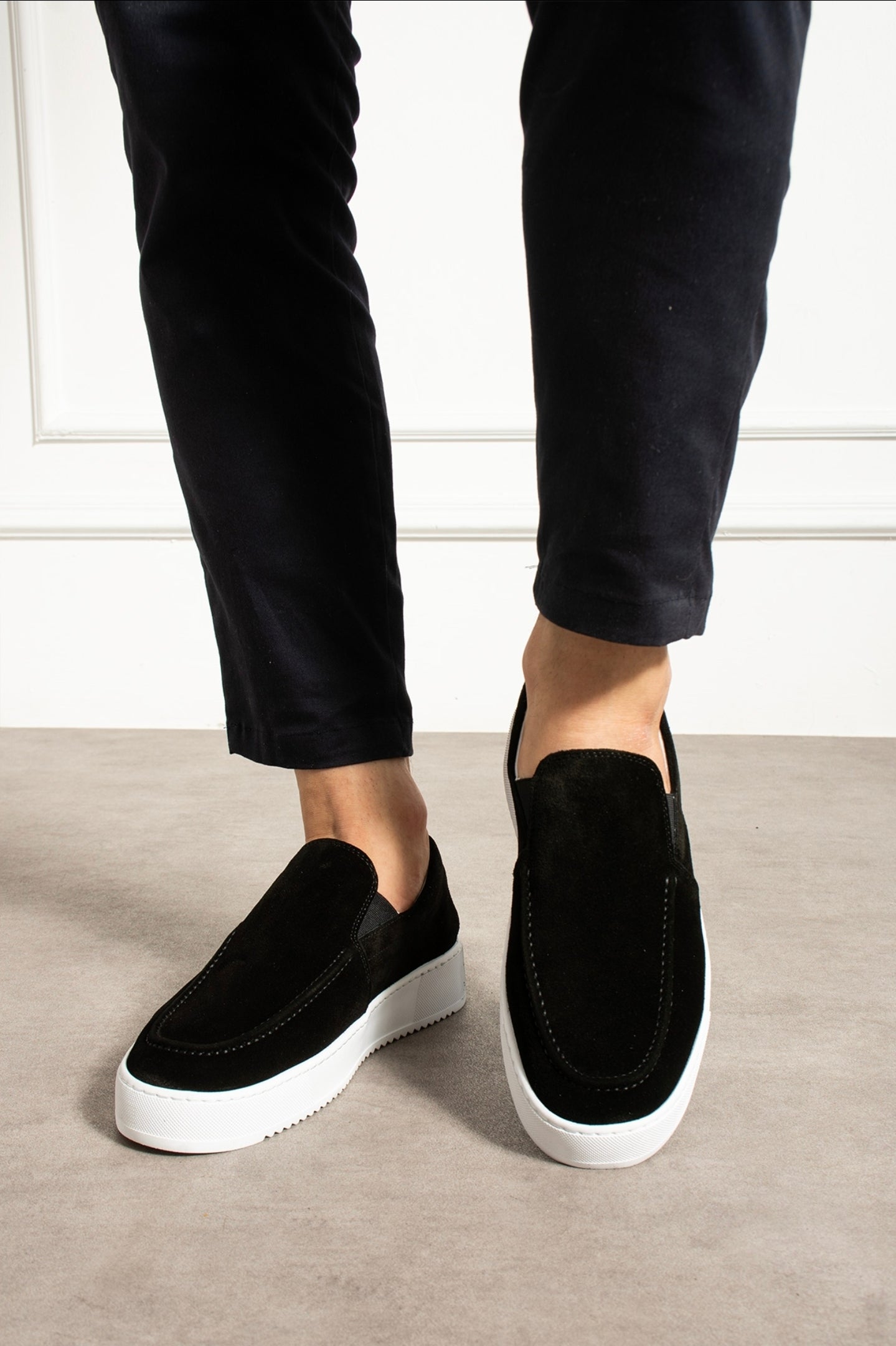 Romero - Black