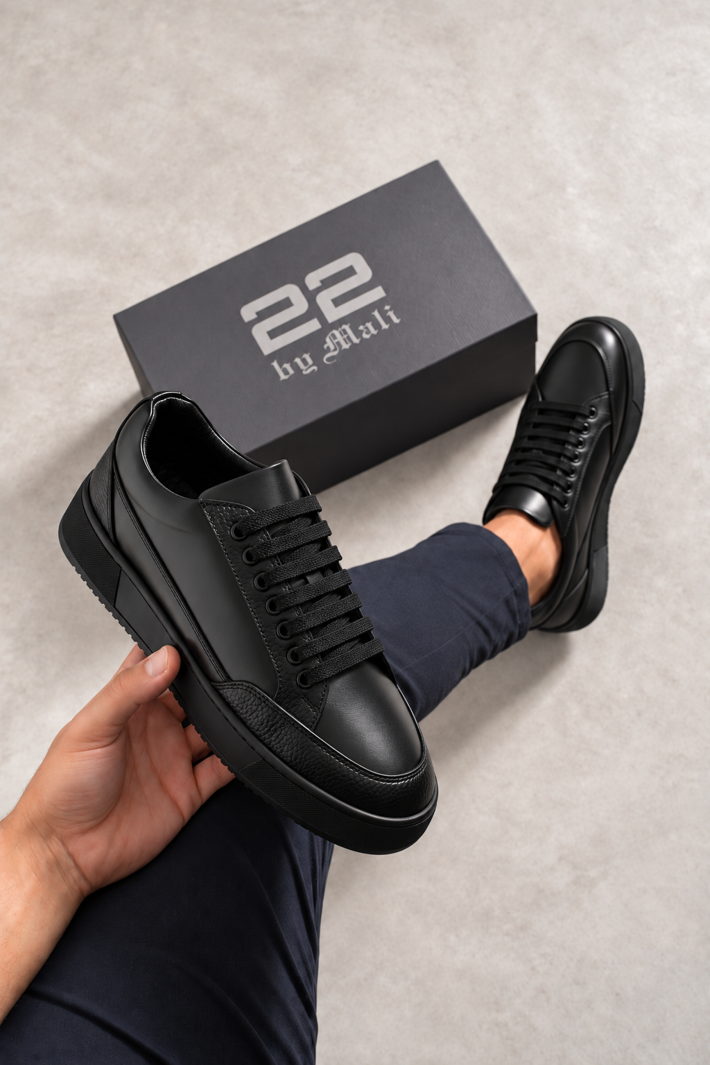 Ryan - Allblack
