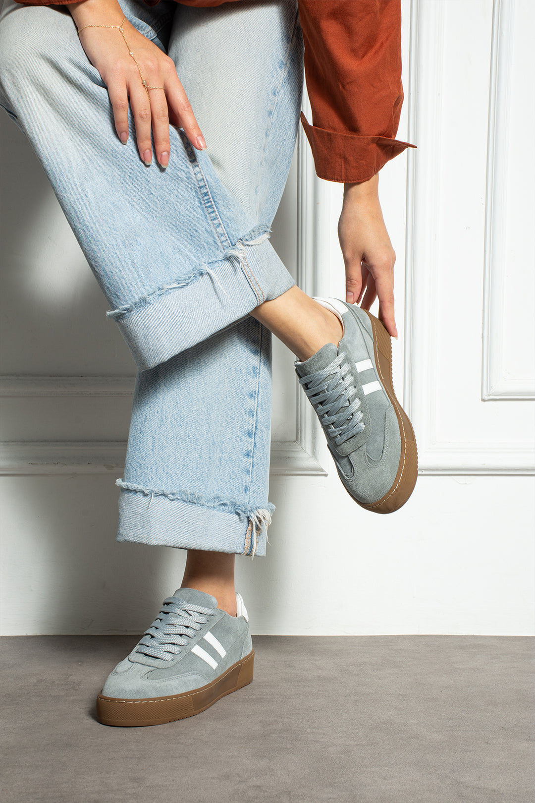 Axis Gray X