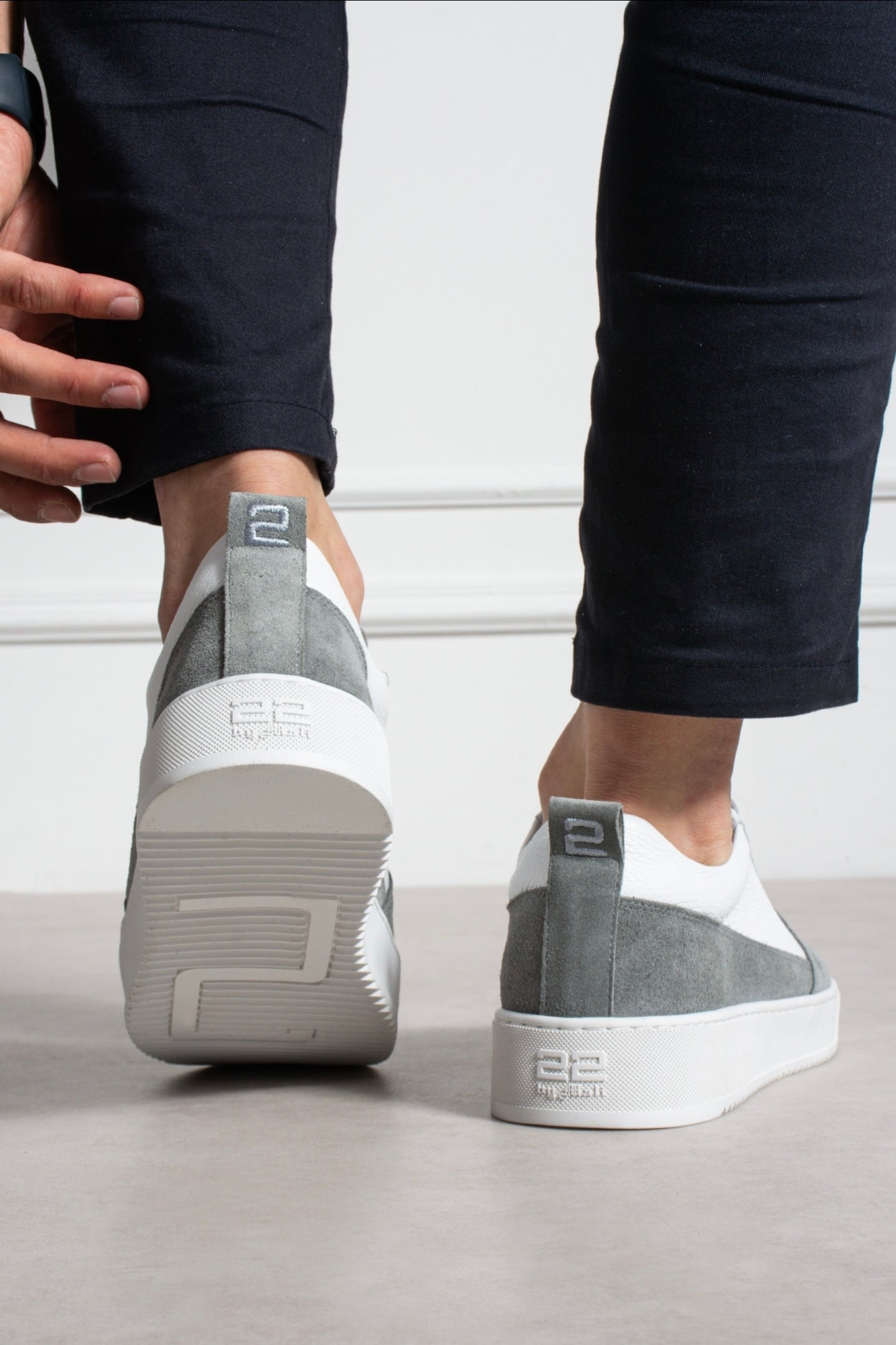 Enesis White-Gray