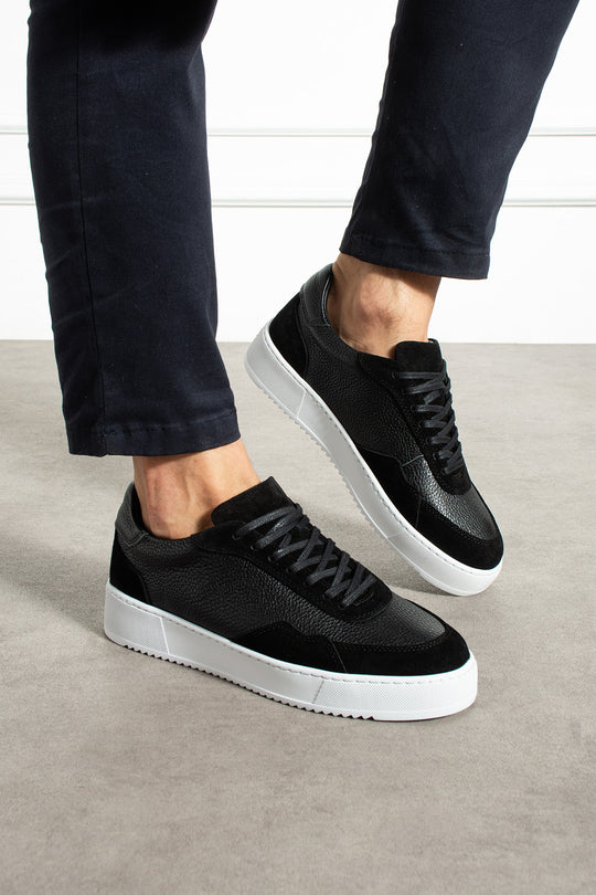 Enesis Black