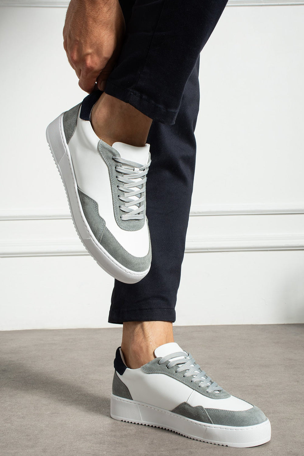Enesis White-Gray