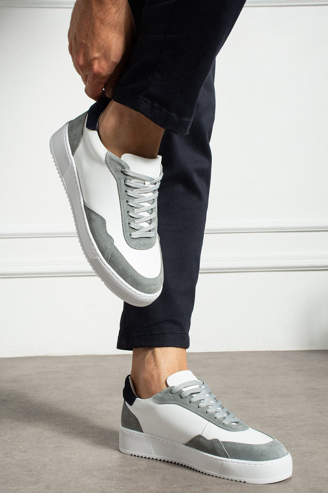 Enesis White-Gray
